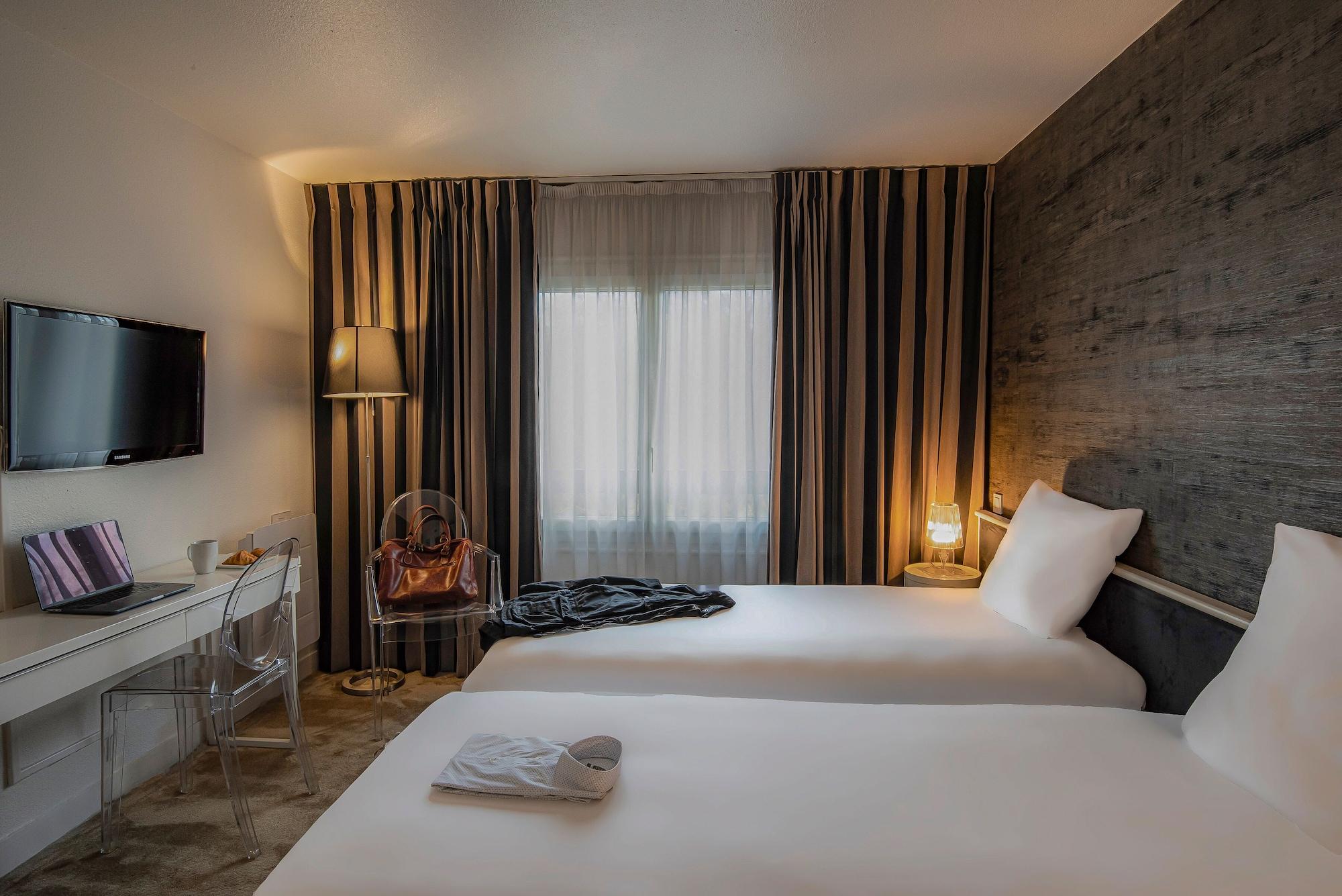 Hôtel Quorum Saint-Cloud Extérieur photo